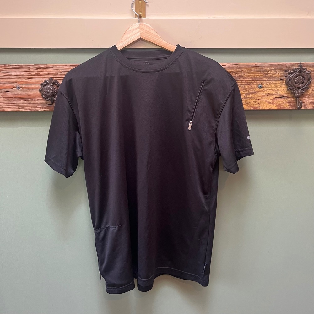 SCOTTEVEST Mens Performance T-Shirt‎ Black Short Sleeve Zipper Pocket Size L